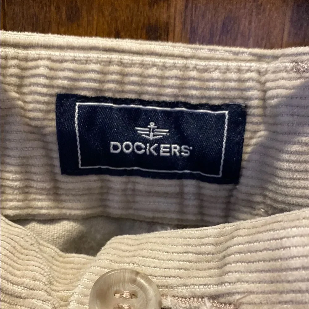 Dockers Men’s Corduroy Pants Size 36X32‎ Cream Tan Casual Work  Wear Slacks